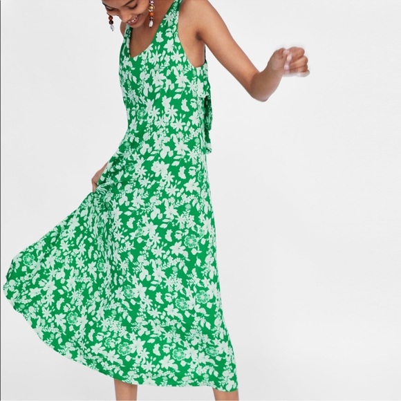 zara long green floral dress Green / 6 AUS main image 0